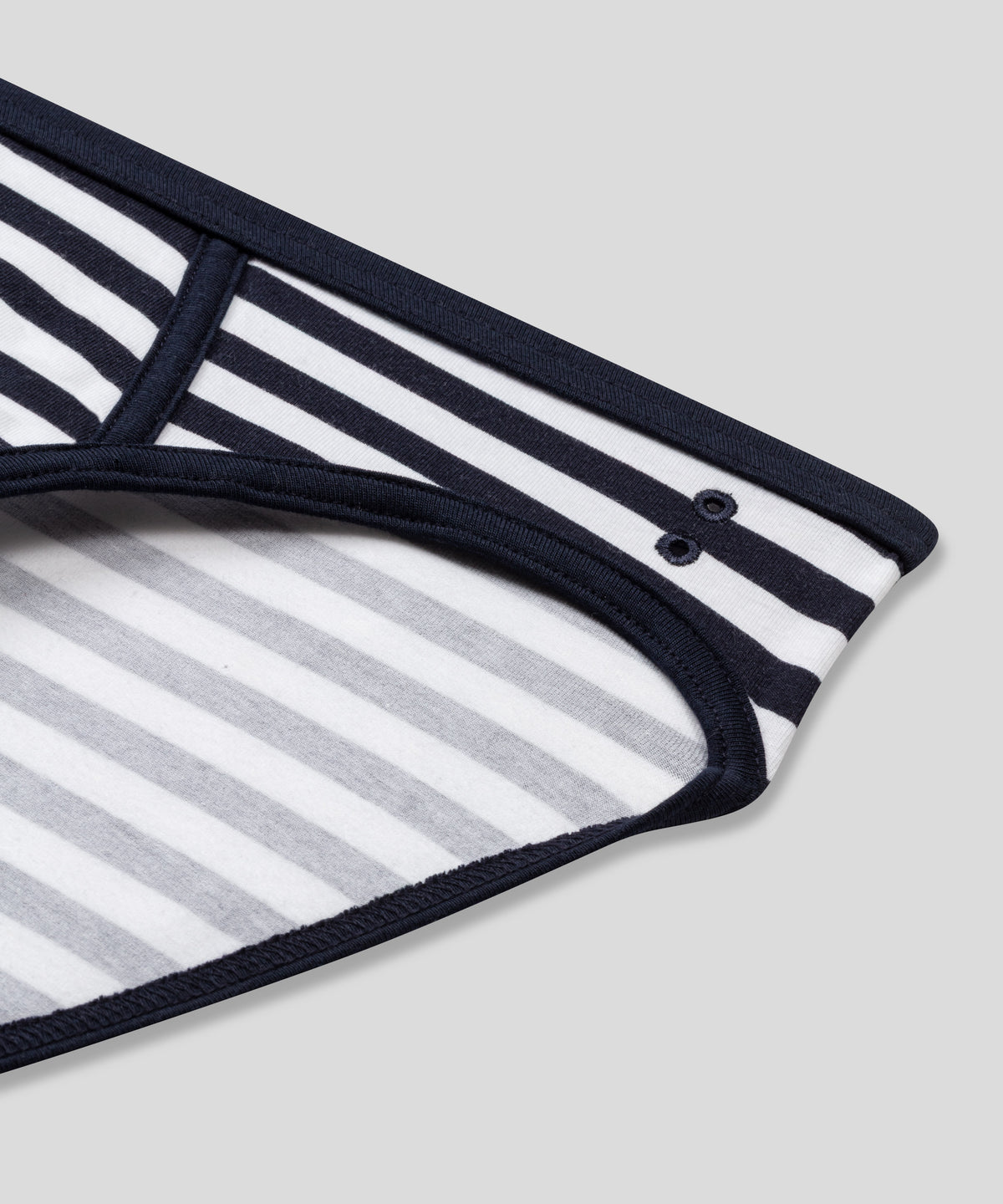 Slim Y-Front Briefs: Navy/White
