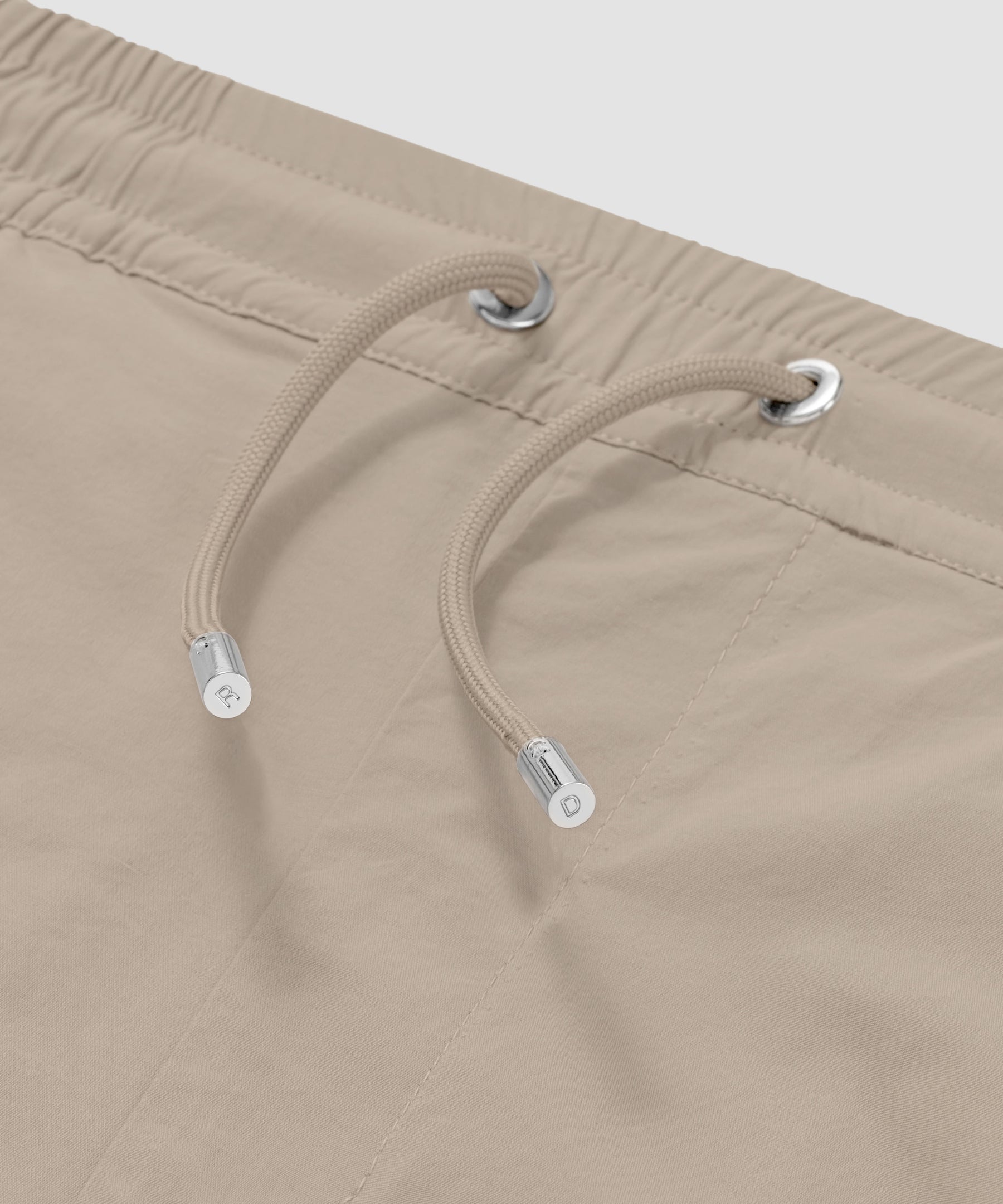 Light Sports Shorts w. Side Stripes: Taupe Grey