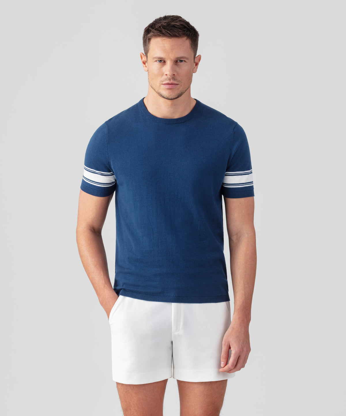 Knitted T-Shirt w. Placed Stripes: Deep Blue