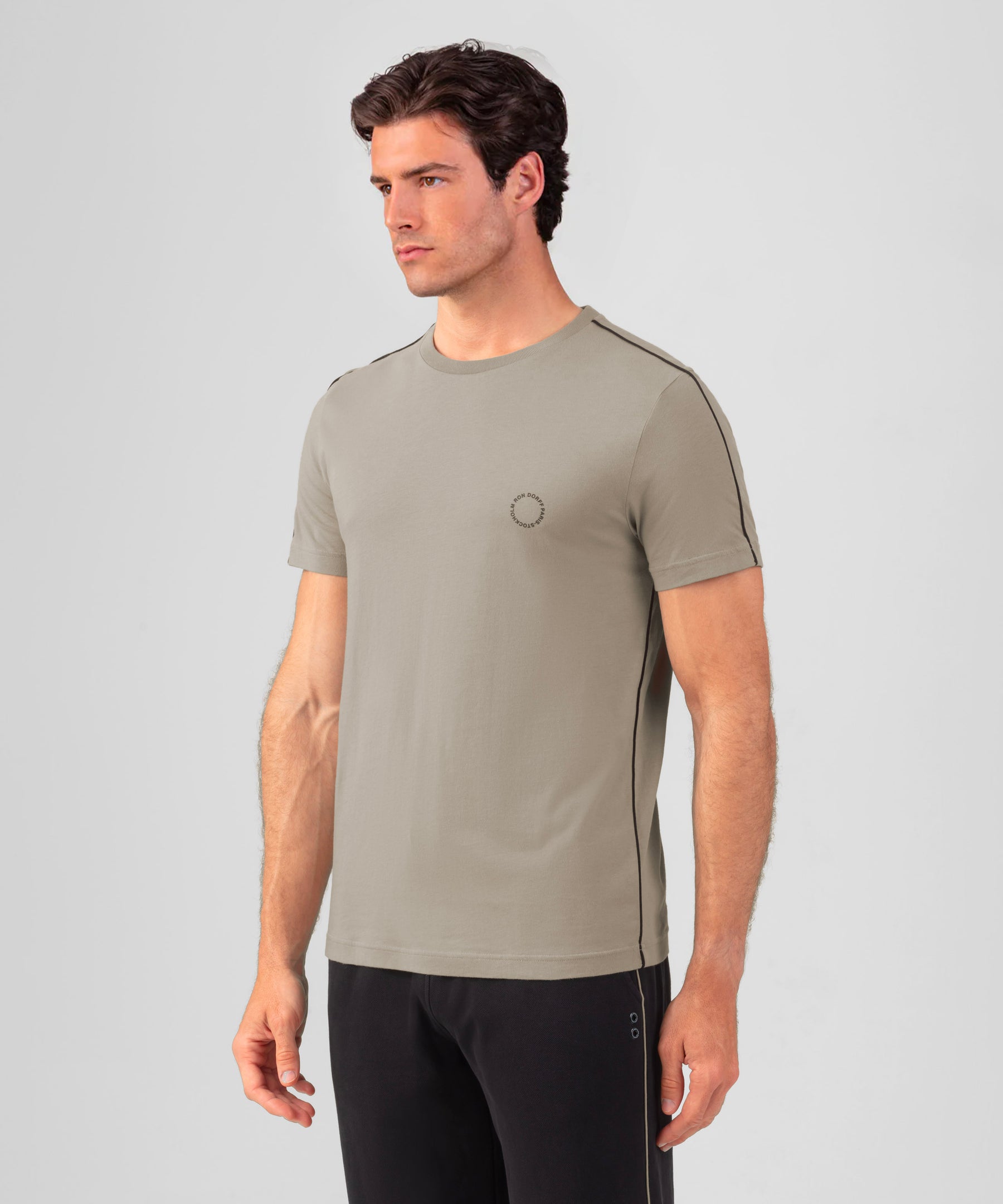 Organic Cotton T-Shirt w. Piping: Dusty Beige