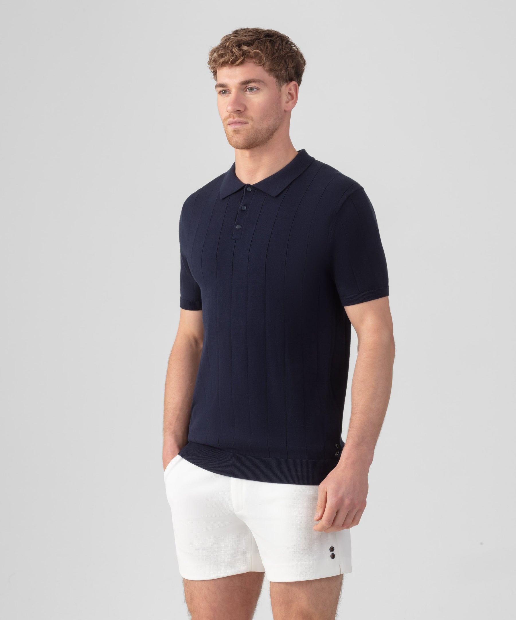 Cotton Tennis Polo w. Vertical Lines: Navy