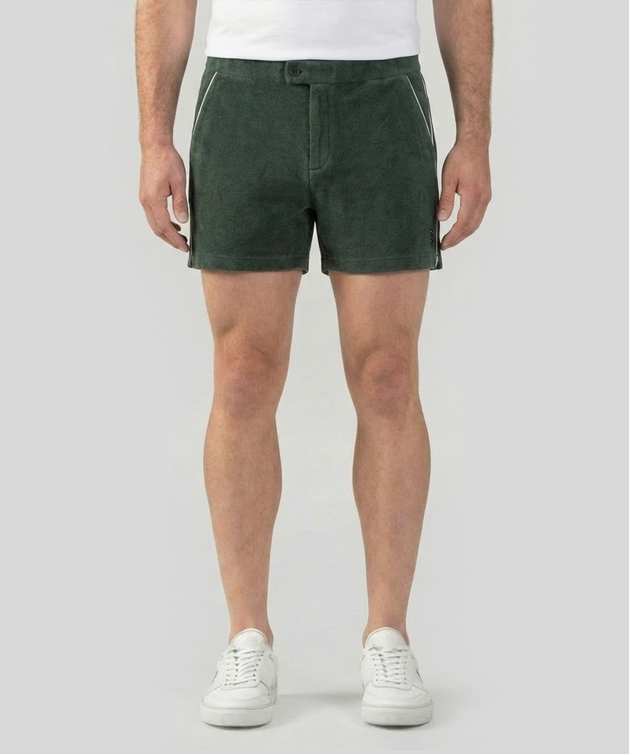 Cotton-Terry Tennis Shorts w. Piping: Court Green