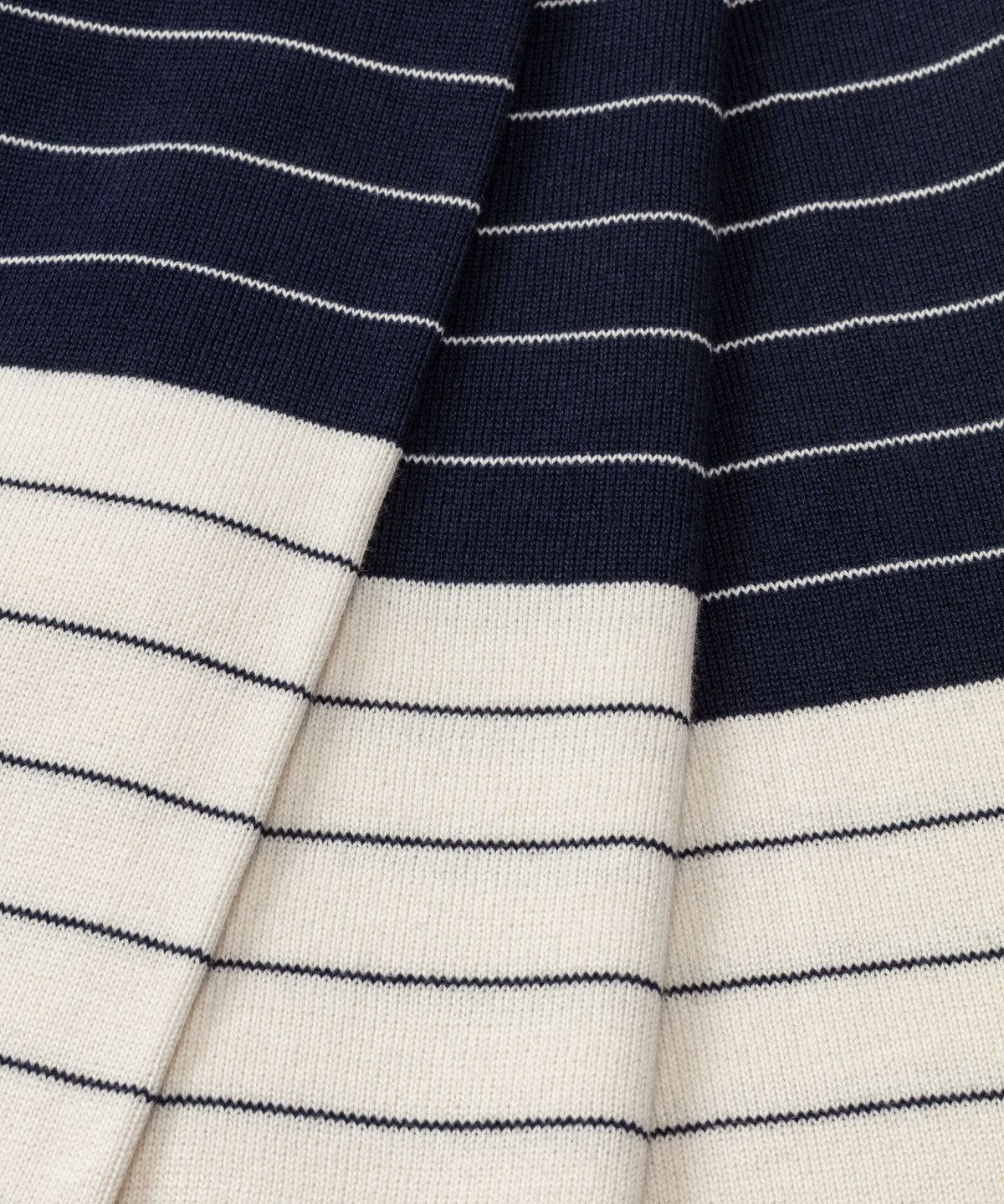 Cotton Sweater w. Pin Stripes: Navy/White